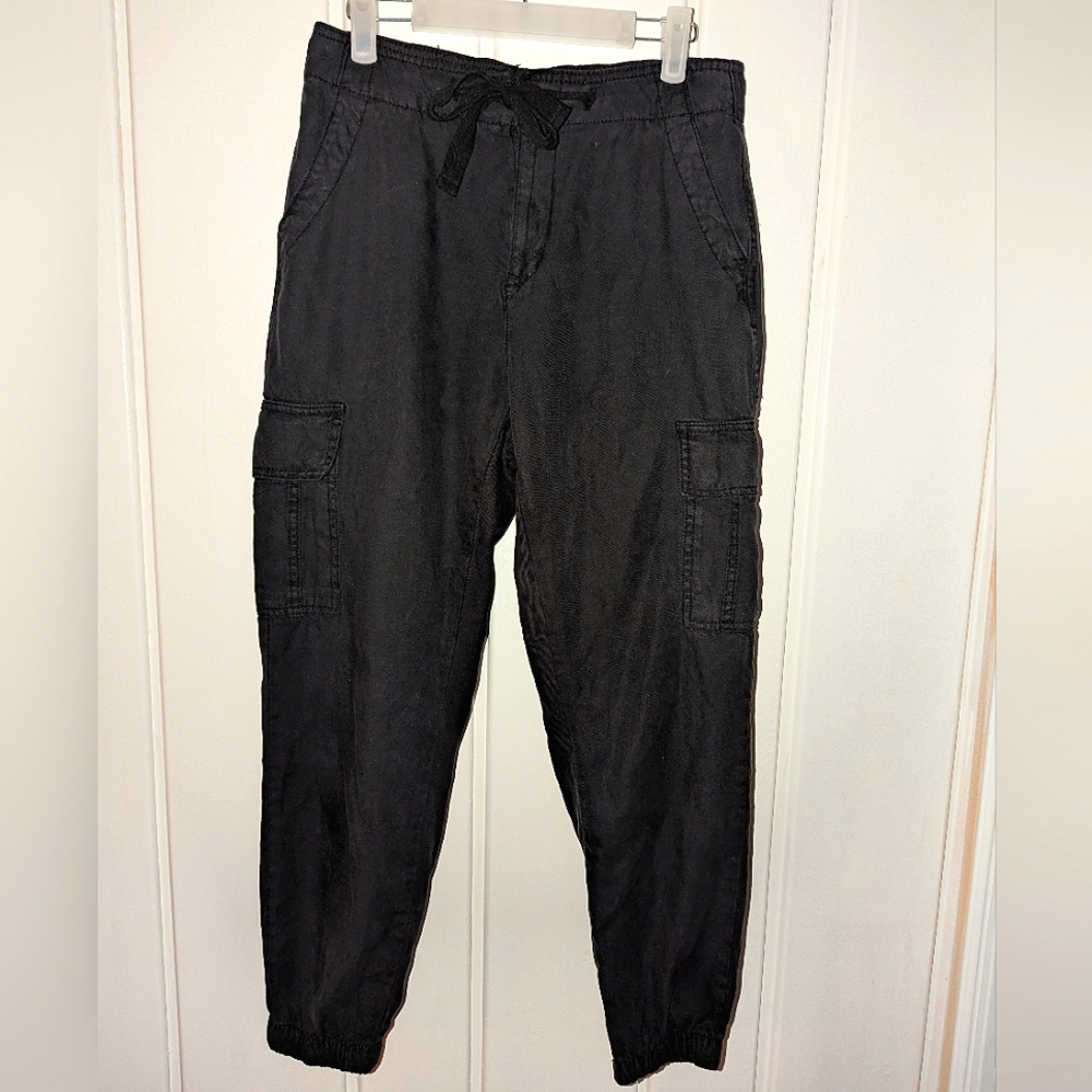 Black Cargo Cropped